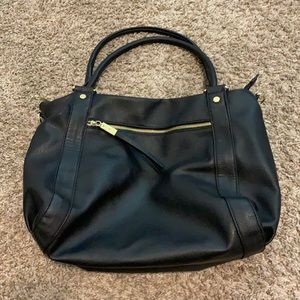 Black shoulder purse